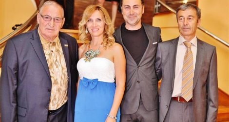 Ръководството на ЦСКА, начело с Димитър Пенев и Пламен Марков, получи награда от церемонията за LIFESTYLE Оскарите в Гранд хотел България